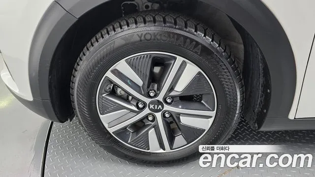 Kia Niro 2019 thumb 4