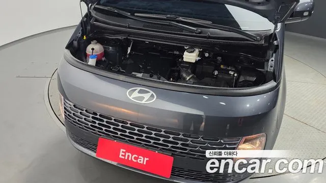 Hyundai Staria 2024 thumb 6