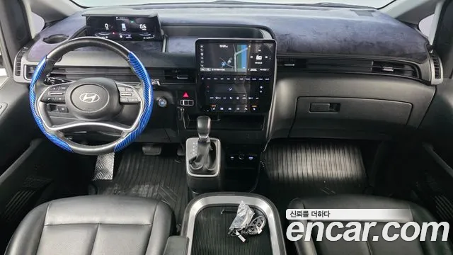 Hyundai Staria 2024 thumb 7