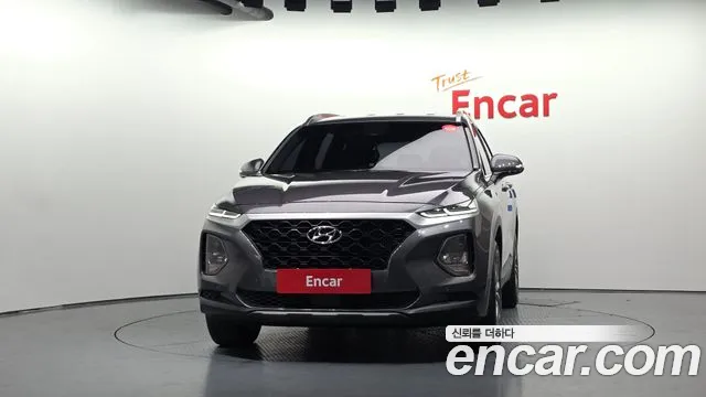 Hyundai Santa Fe 2018 thumb 3