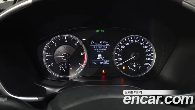 Hyundai Santa Fe 2018 thumb 8