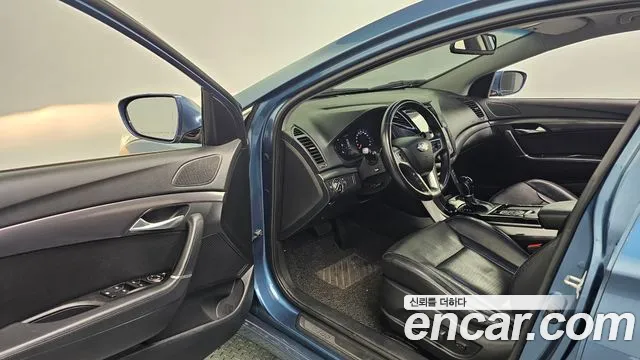 Hyundai i40 2012 thumb 10