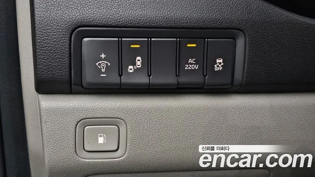 Kia Carnival 2017 thumb 12