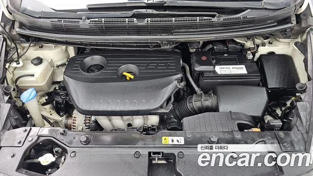 Kia Carens 2013 thumb 6