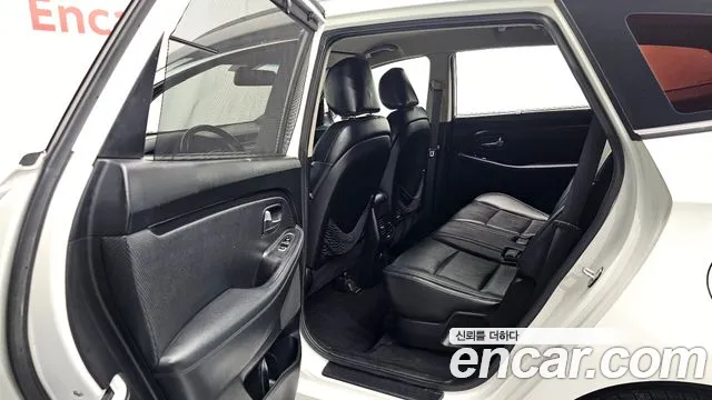 Kia Carens 2013 thumb 11