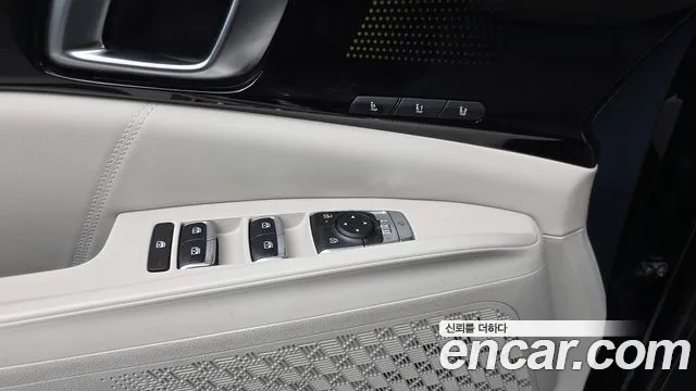 Kia Carnival 2024 thumb 11