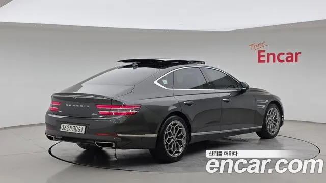 Genesis G80 2023 thumb 2