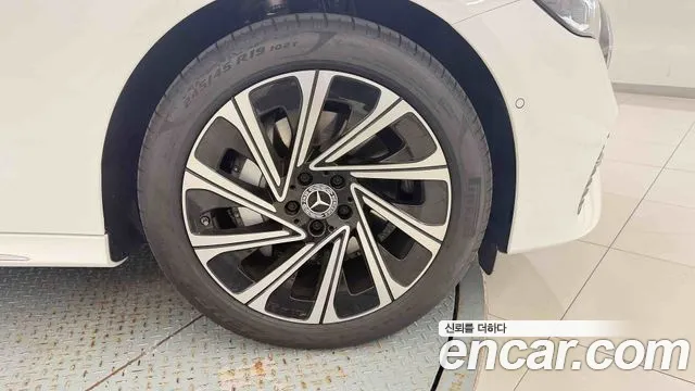 Mercedes-Benz E-Класс 2026 thumb 8