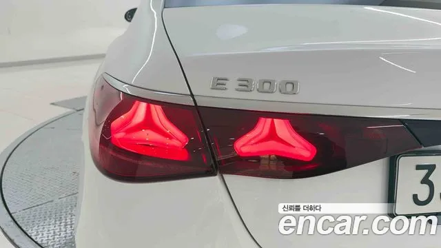 Mercedes-Benz E-Класс 2026 thumb 10