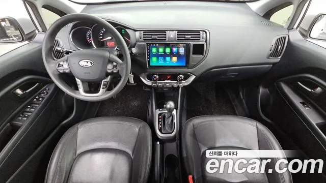 Kia Pride 2011 thumb 7