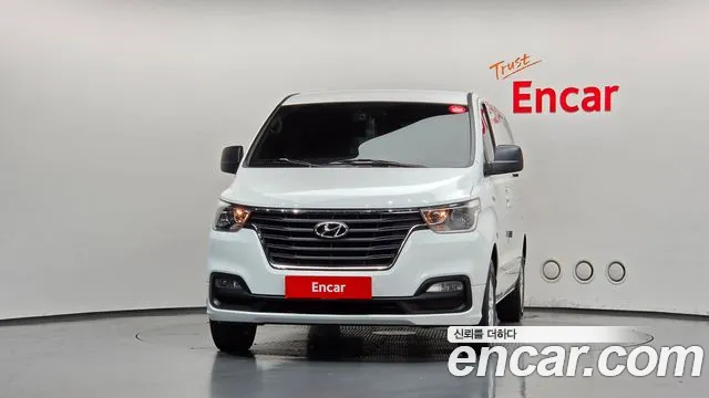 Hyundai Starex 2018 thumb 3