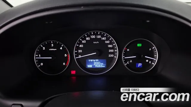 Hyundai Starex 2018 thumb 8