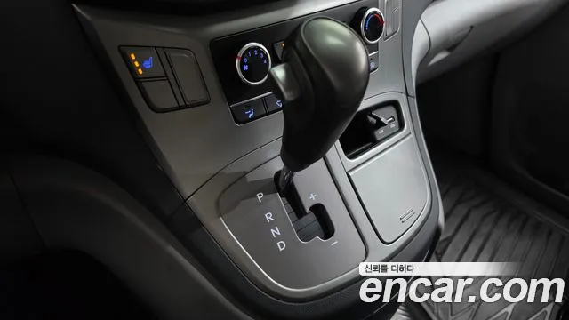 Hyundai Starex 2018 thumb 9