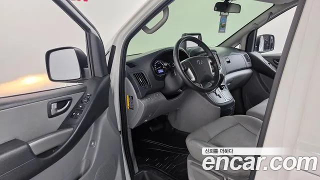 Hyundai Starex 2018 thumb 10