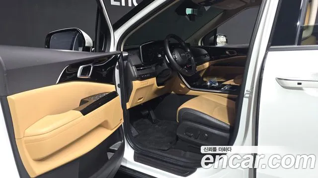 Kia Carnival 2023 thumb 10