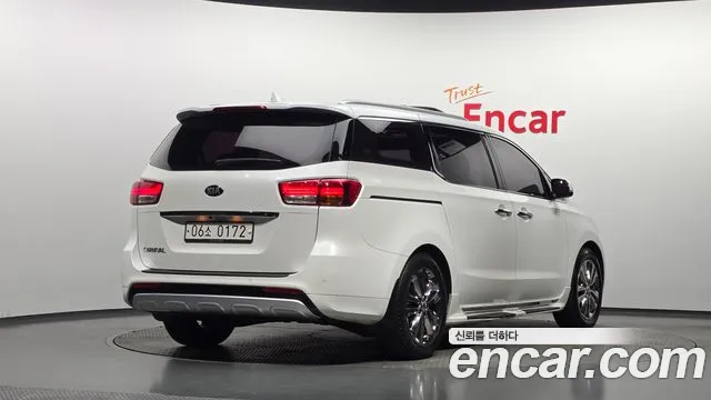 Kia Carnival 2016 thumb 2