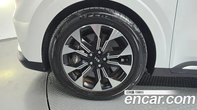 Kia Carnival 2021 thumb 5