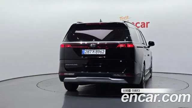 Kia Carnival 2020 thumb 4