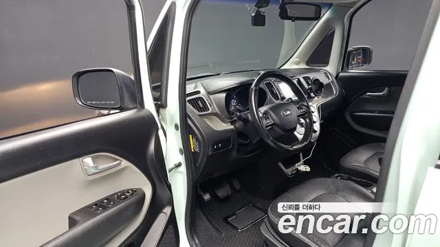 Kia Ray 2014 thumb 10