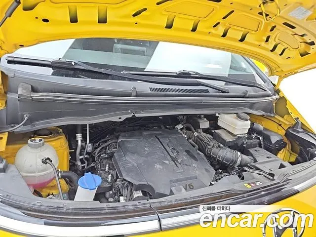 Hyundai Staria 2021 thumb 6