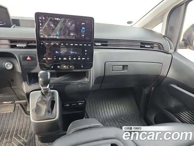 Hyundai Staria 2021 thumb 10