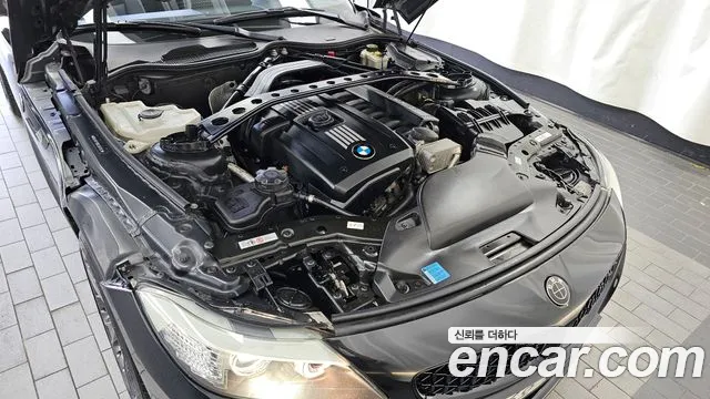 BMW Z4 2010 thumb 6
