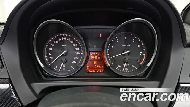 BMW Z4 2010 thumb 8