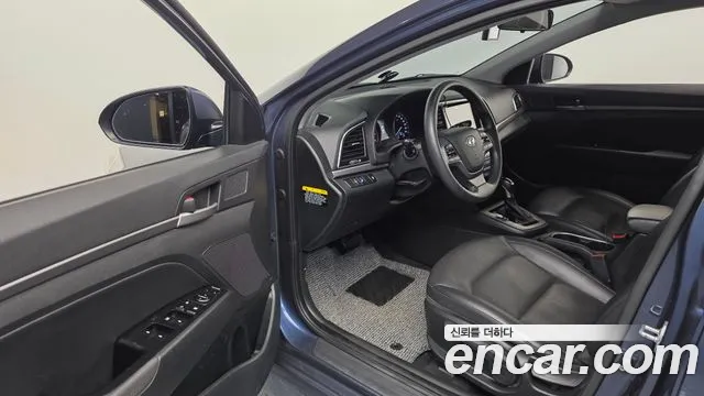 Hyundai Avante 2017 thumb 10