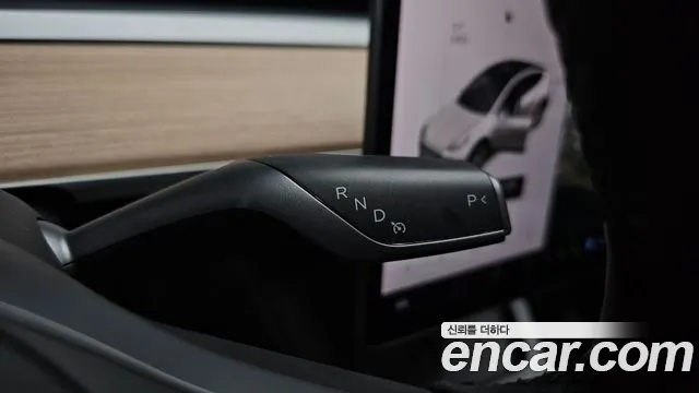 Tesla Model Y 2021 thumb 9