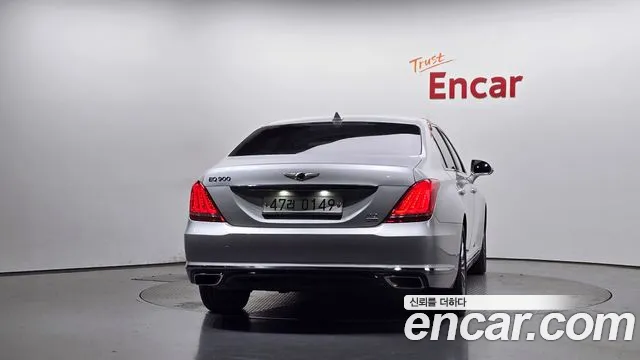 Genesis G90 2017 thumb 4
