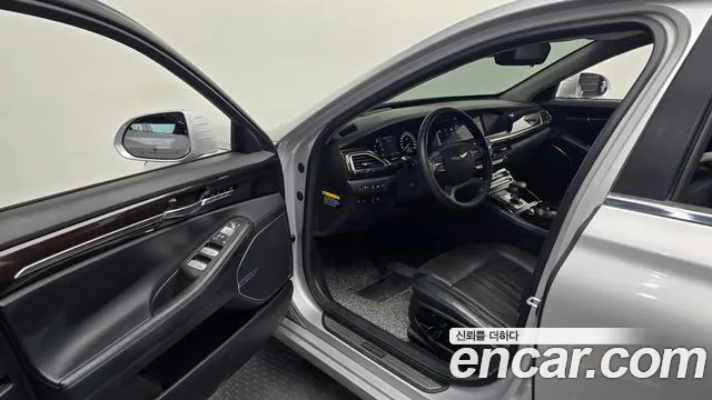 Genesis G90 2017 thumb 11