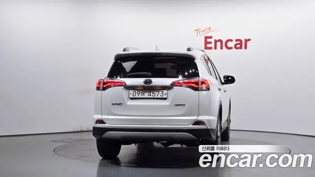 Toyota RAV4 2018 thumb 4
