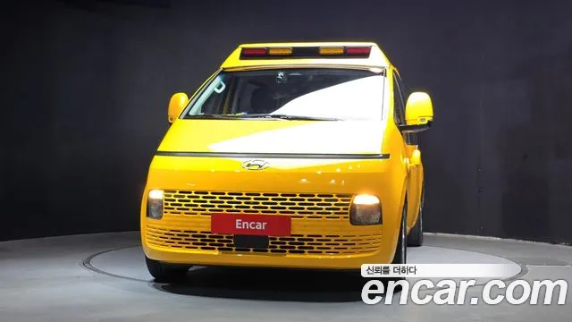 Hyundai Staria 2022 thumb 3