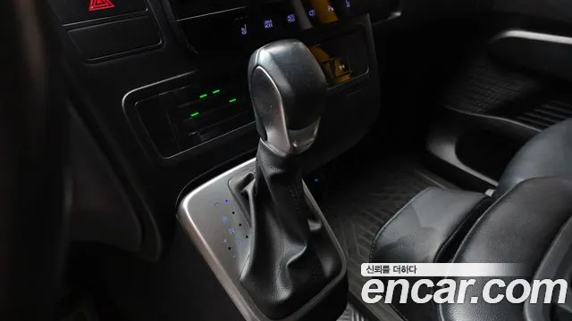 Hyundai Staria 2022 thumb 9