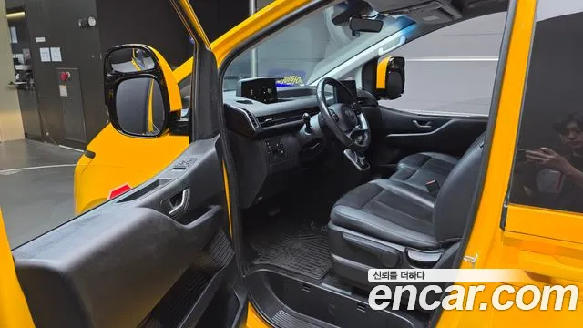 Hyundai Staria 2022 thumb 10