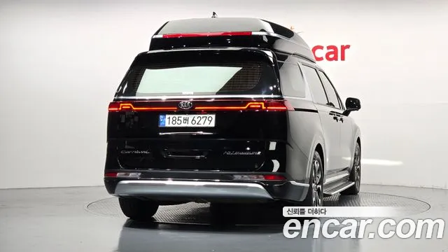 Kia Carnival 2021 thumb 4