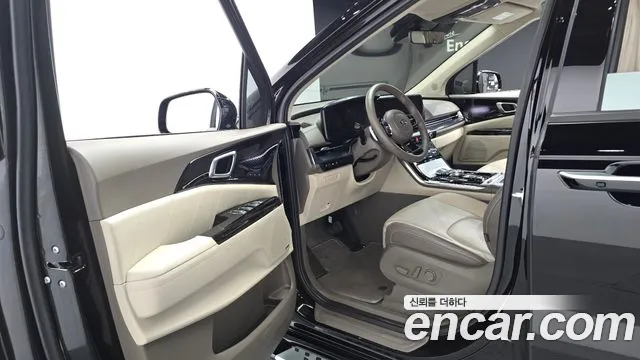 Kia Carnival 2021 thumb 10