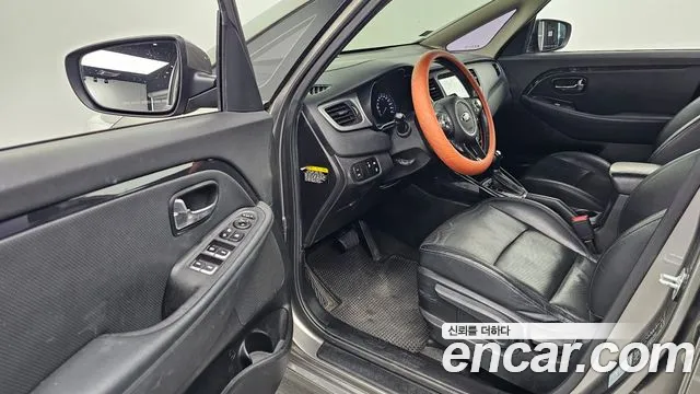 Kia Carens 2013 thumb 10
