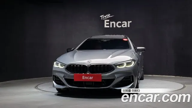 BMW 8-Series 2022 thumb 3