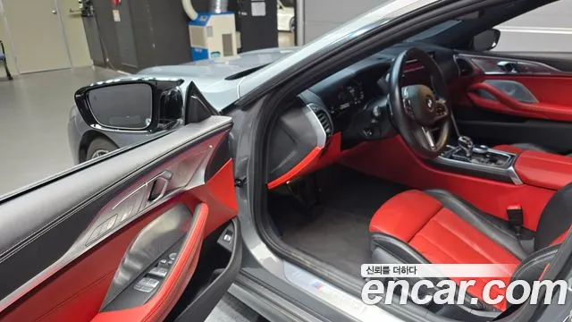 BMW 8-Series 2022 thumb 10