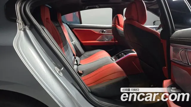 BMW 8-Series 2022 thumb 11