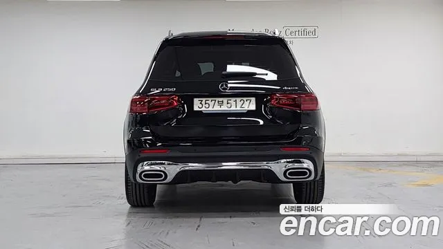 Mercedes-Benz GLB 2025 thumb 4