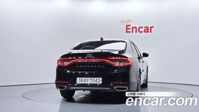 Hyundai Grandeur 2017 thumb 4