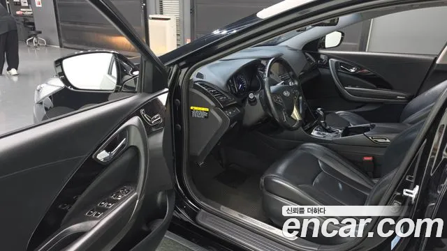 Hyundai Grandeur 2013 thumb 10