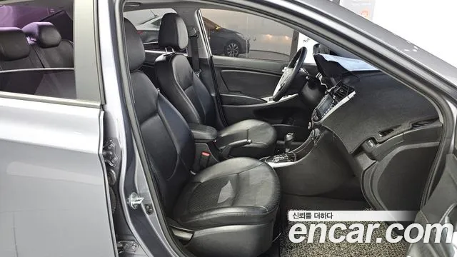 Hyundai Accent 2015 thumb 9