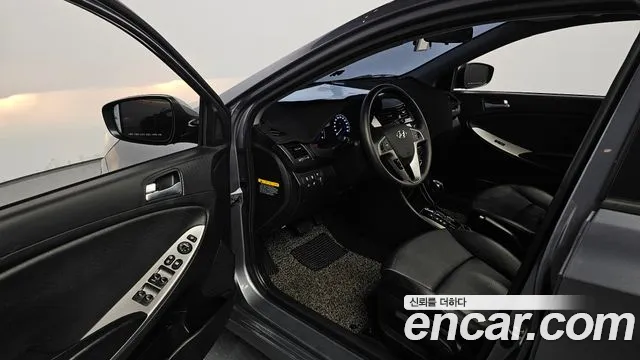 Hyundai Accent 2015 thumb 10