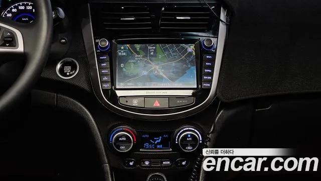 Hyundai Accent 2015 thumb 12