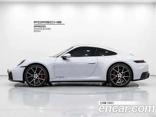 Porsche 911 2025 thumb 6