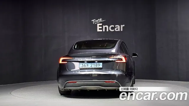 Tesla Model 3 2025 thumb 4