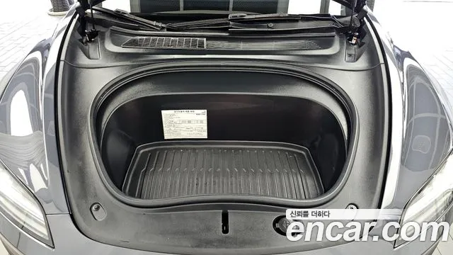 Tesla Model 3 2025 thumb 6